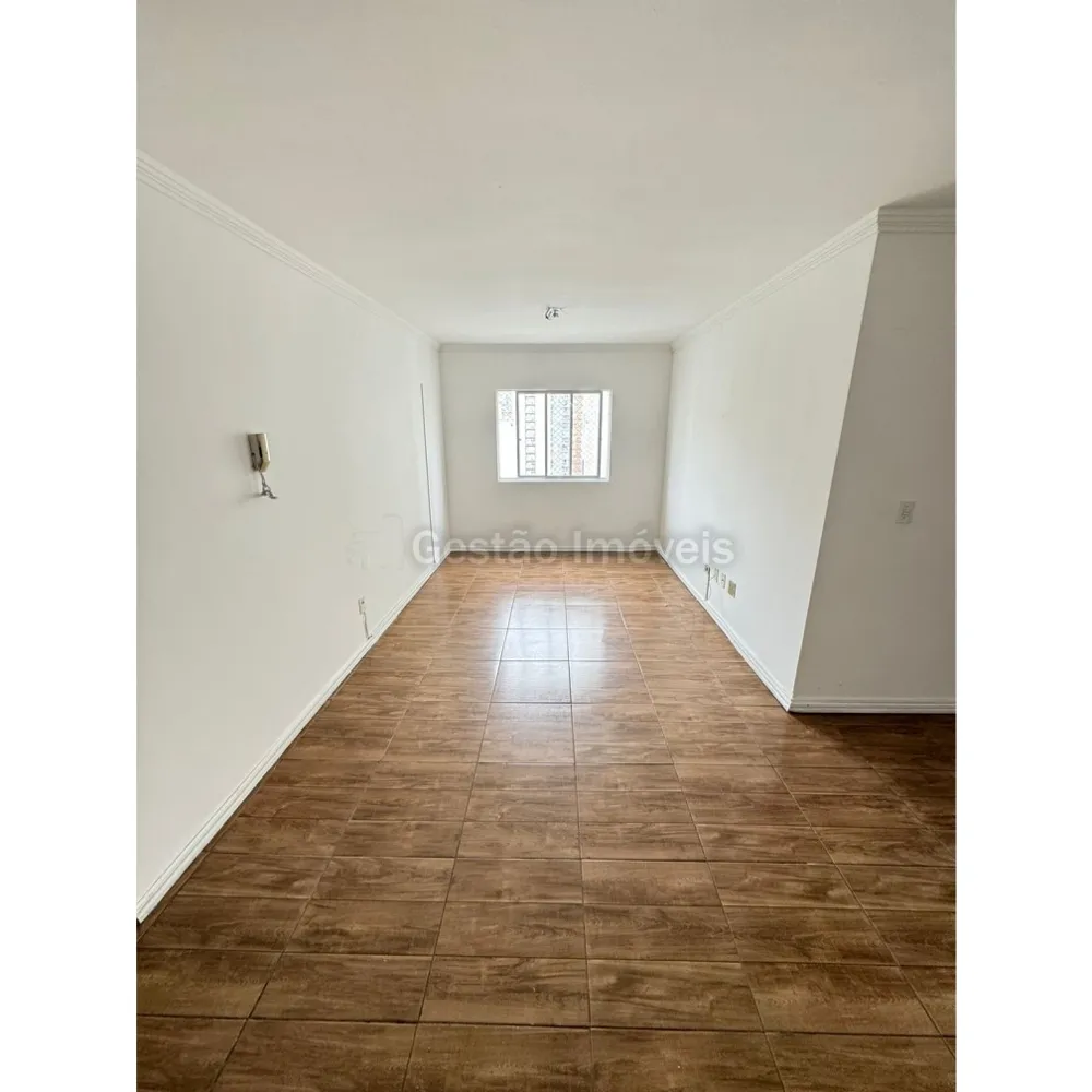 Apartamento 2 quartos para Locação Anual no bairro Centro em Balneário Camboriú