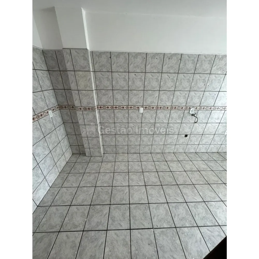 Apartamento 2 quartos para Locação Anual no bairro Centro em Balneário Camboriú