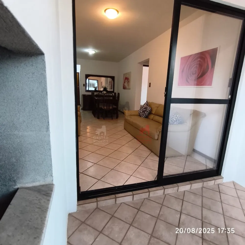 Apartamento 2 quartos para Locação Anual no bairro Centro em Balneário Camboriú