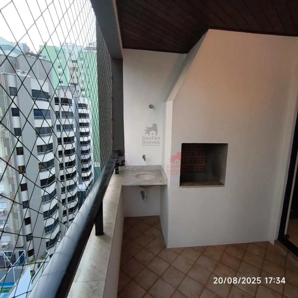 Apartamento 2 quartos para Locação Anual no bairro Centro em Balneário Camboriú