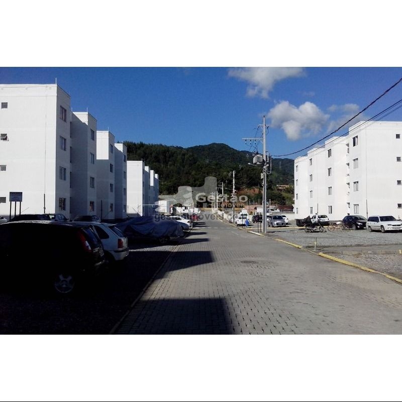 Apto Excelente, reformado, de 2 dorm, 1 vaga grande - Cedro em Camboriú 