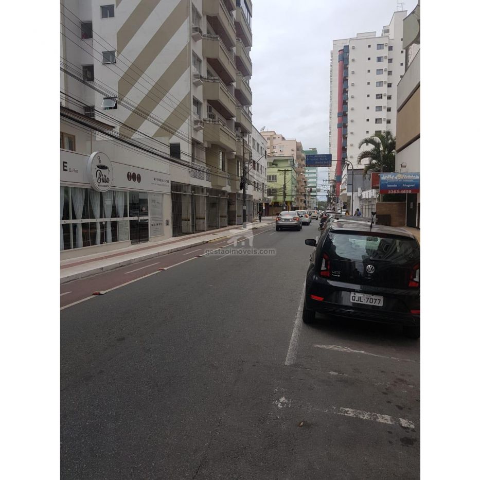 SALA COMERCIAL NO CENTRO DE BALNEARIO CAMBORIU 
