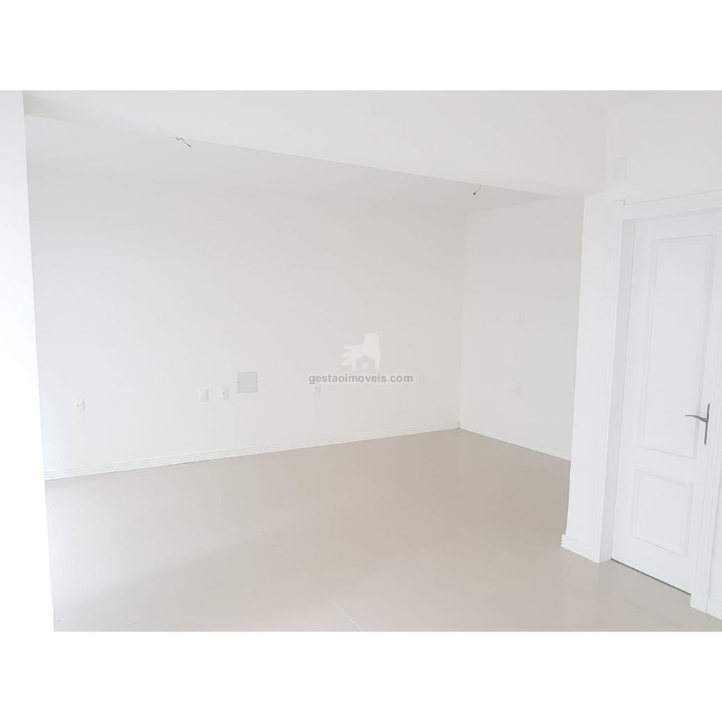 SALA COMERCIAL NO CENTRO DE BALNEARIO CAMBORIU 