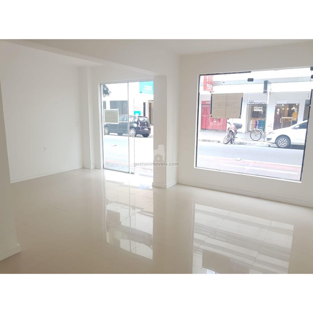 SALA COMERCIAL NO CENTRO DE BALNEARIO CAMBORIU 