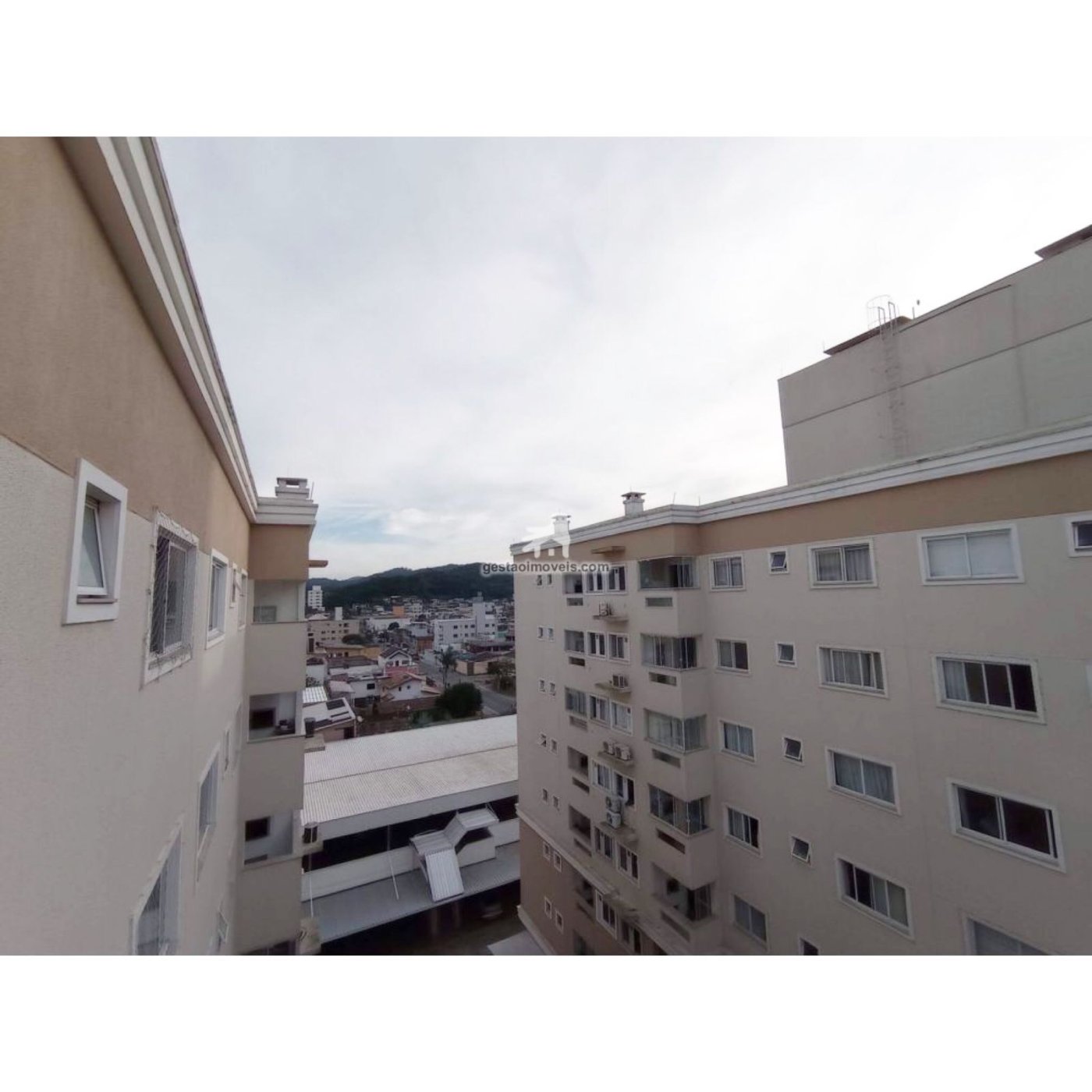 Apartamento 2 dormitórios em Camboriú 