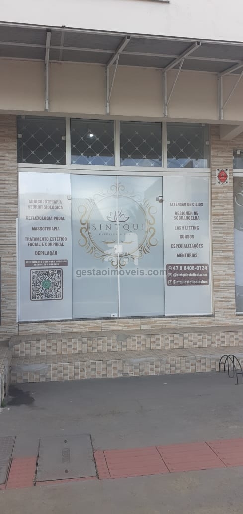 Sala comercial no centro de Balneário Camboriú 