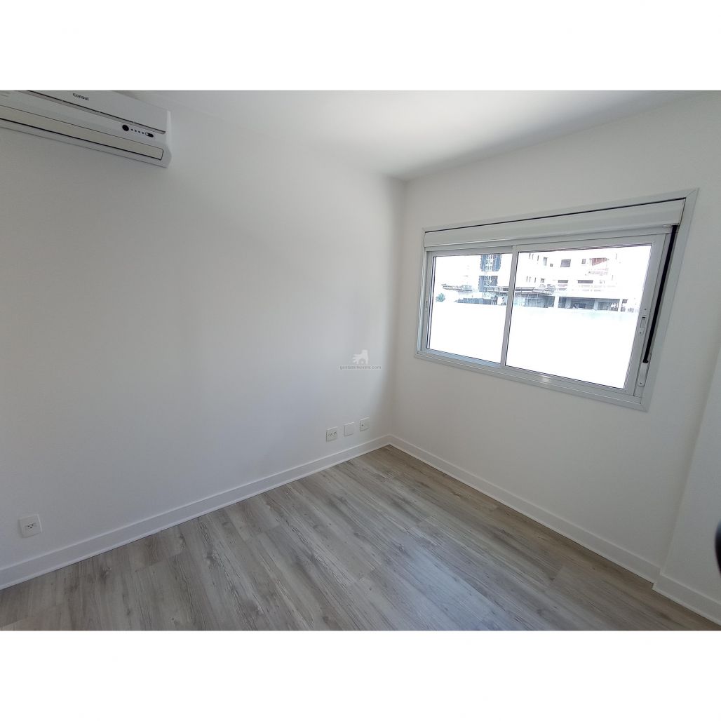 Porto Atlântico apartamento mobiliado 4 suítes em Itajaí frente centro eventos