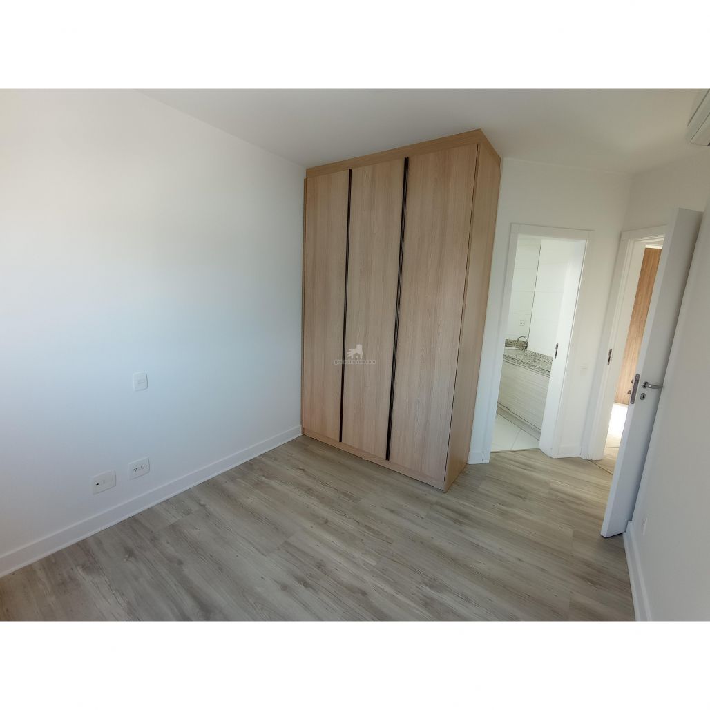 Porto Atlântico apartamento mobiliado 4 suítes em Itajaí frente centro eventos