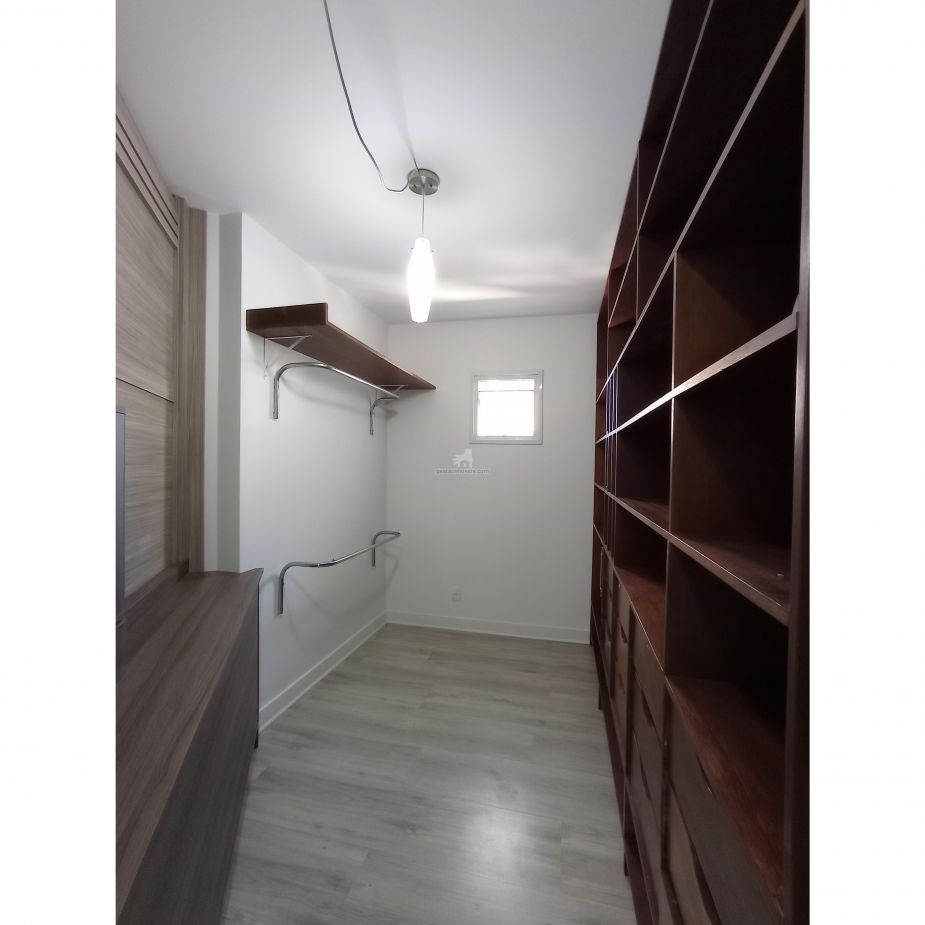 Porto Atlântico apartamento mobiliado 4 suítes em Itajaí frente centro eventos