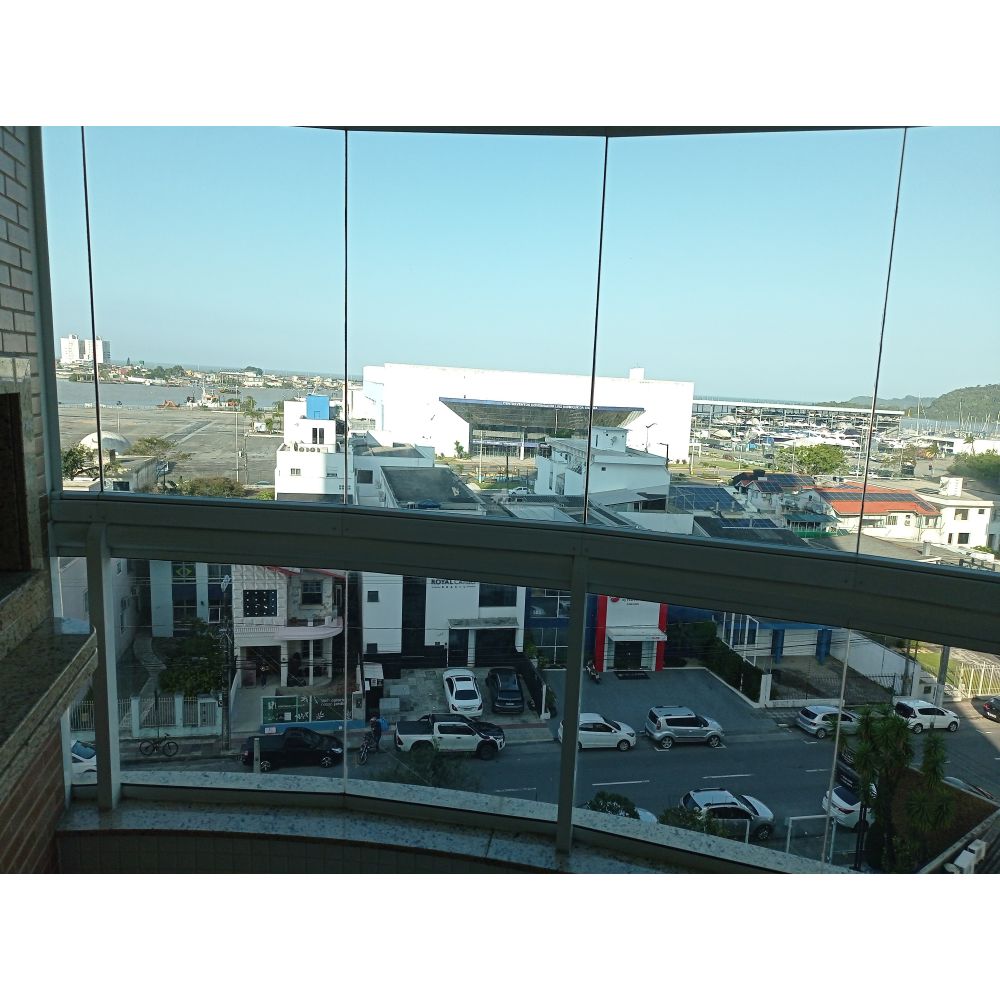 Porto Atlântico apartamento mobiliado 4 suítes em Itajaí frente centro eventos
