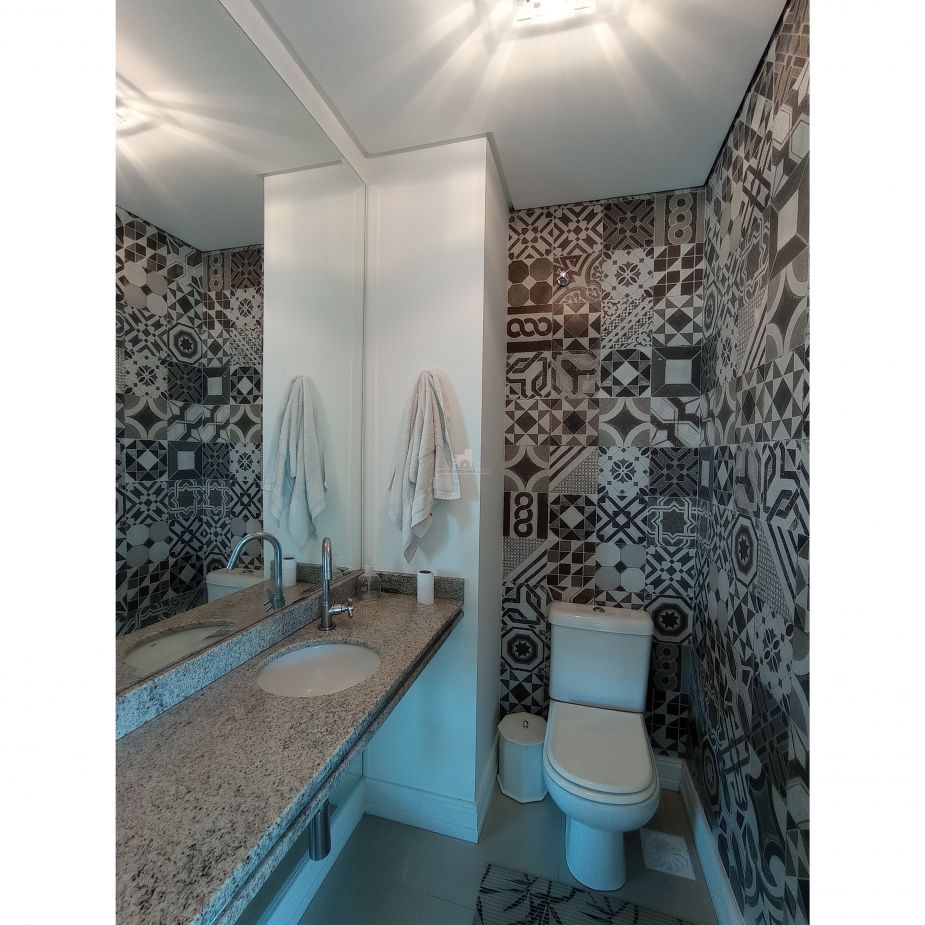 Porto Atlântico apartamento mobiliado 4 suítes em Itajaí frente centro eventos