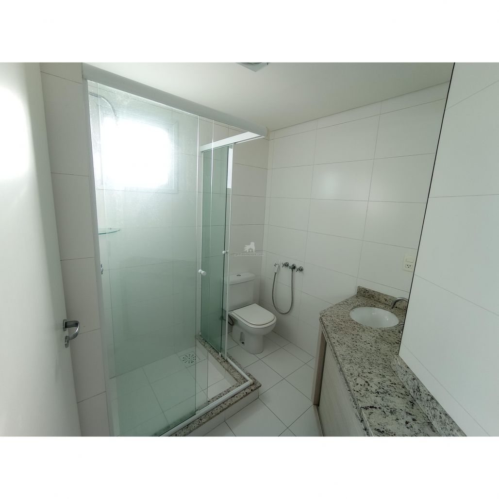 Porto Atlântico apartamento mobiliado 4 suítes em Itajaí frente centro eventos