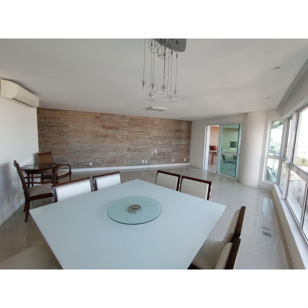 Porto Atlântico apartamento mobiliado 4 suítes em Itajaí frente centro eventos