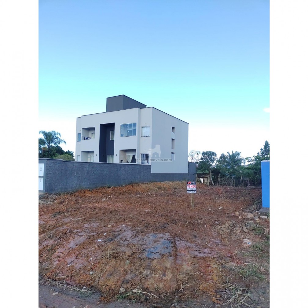Terreno com 300mts² a venda em Barra Vella no Bairro Itajuba