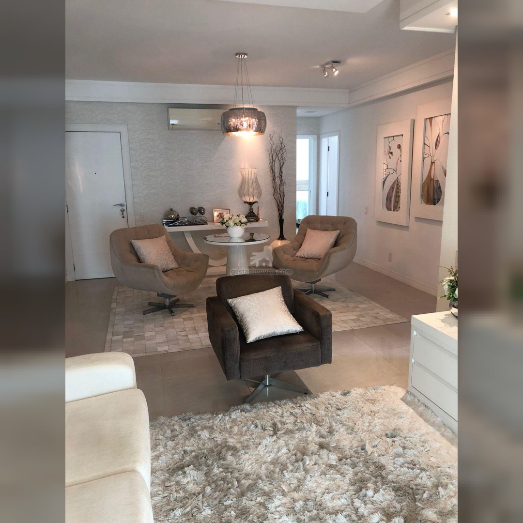 Apartamento 2 suítes para Locação Anual no bairro Centro em Balneário Camboriú