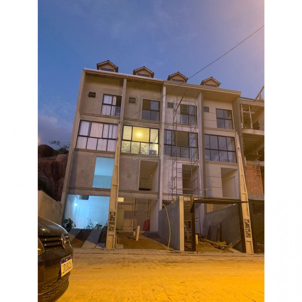 Tríplex São Francisco de Assis 