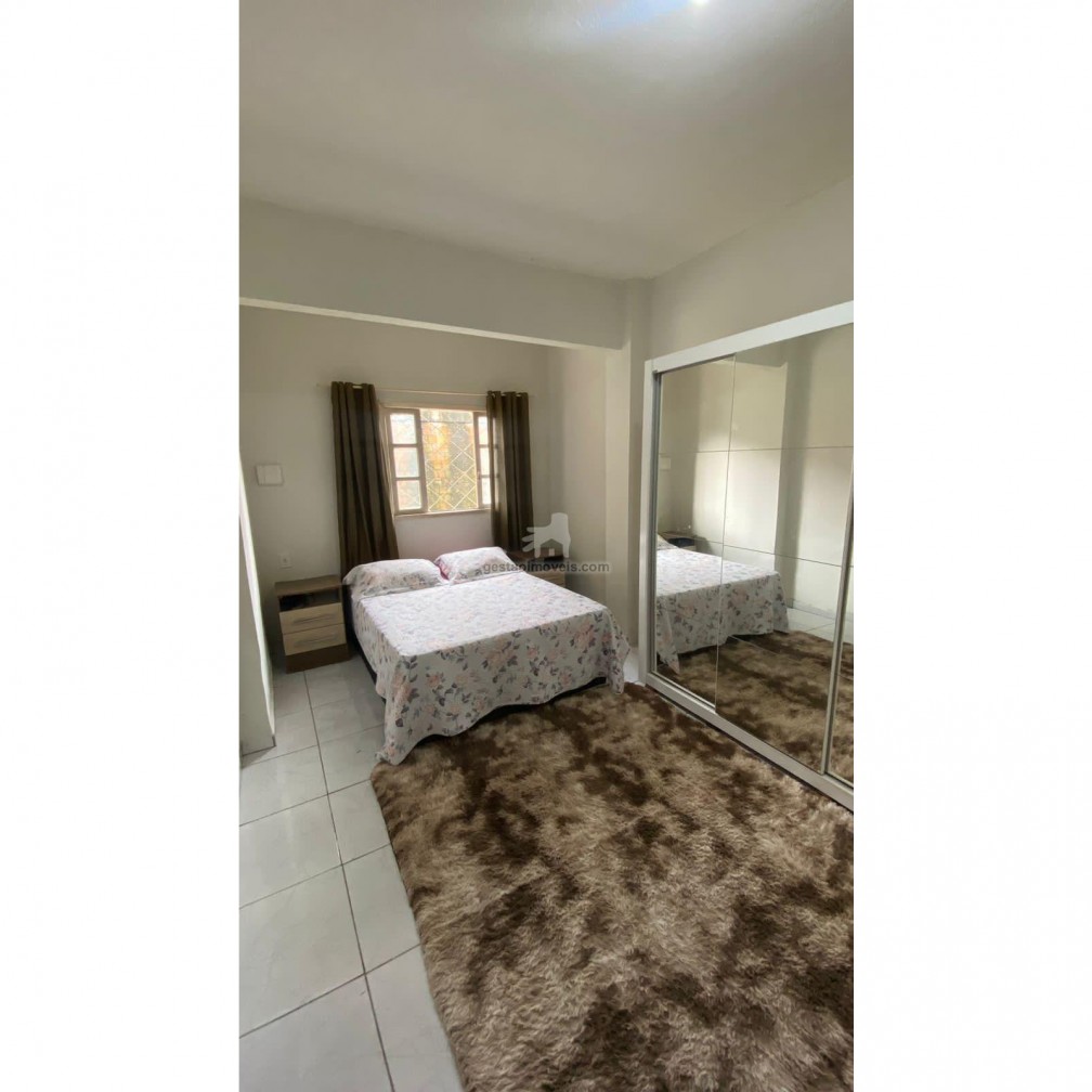 Casa com 2 andares à venda no Monte Alegre em Camboriú