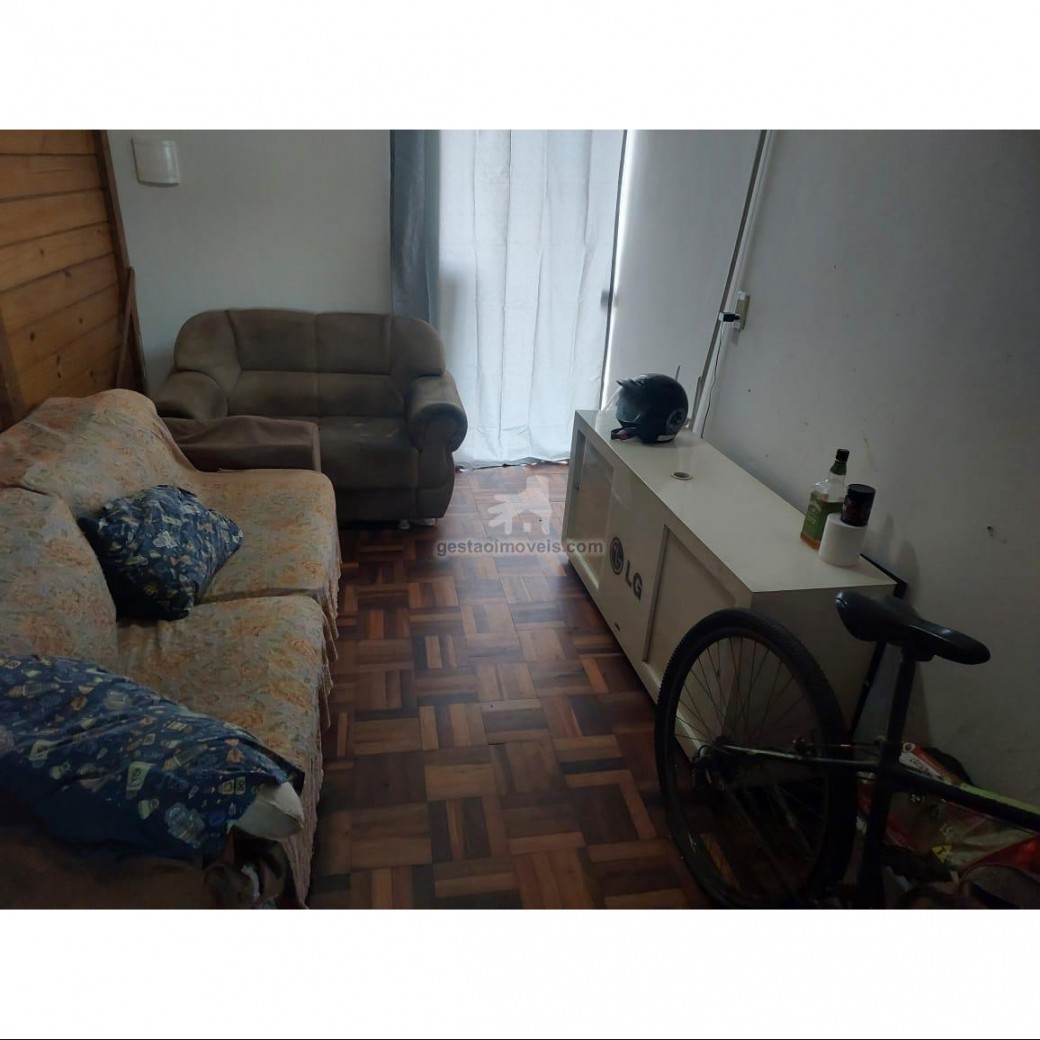 Casa com 2 andares à venda no Monte Alegre em Camboriú