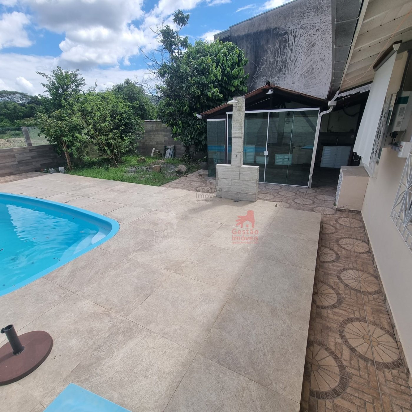 Casa 2 quartos com Piscina no Bairro Sta Regina em  Camboriú