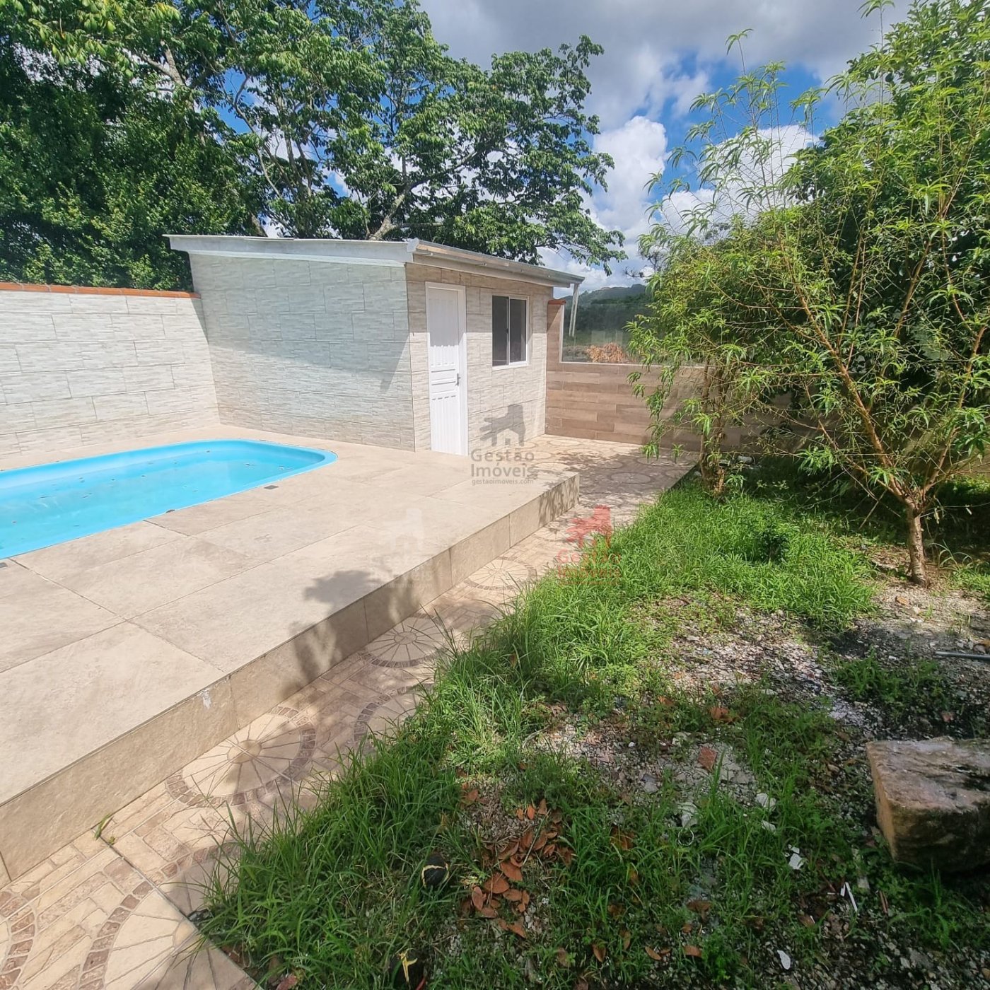 Casa 2 quartos com Piscina no Bairro Sta Regina em  Camboriú