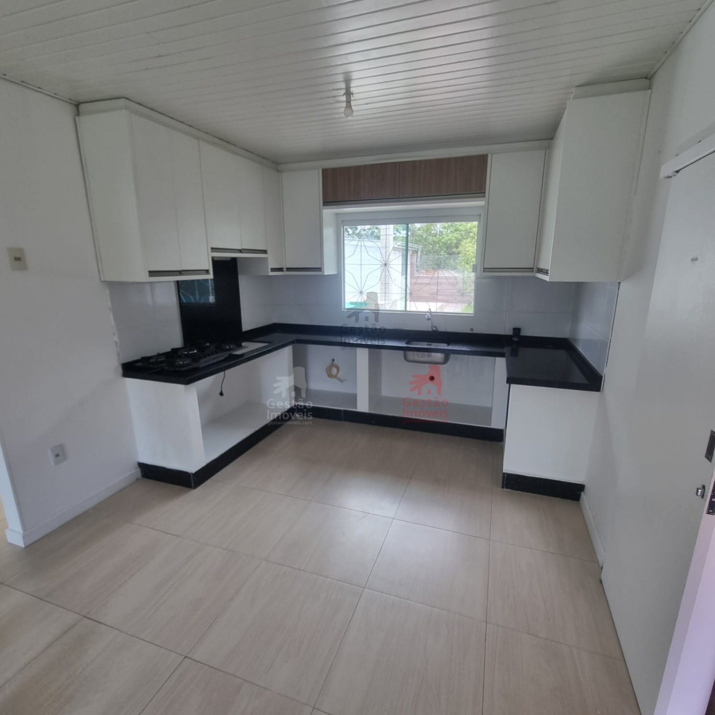 Casa 2 quartos com Piscina no Bairro Sta Regina em  Camboriú