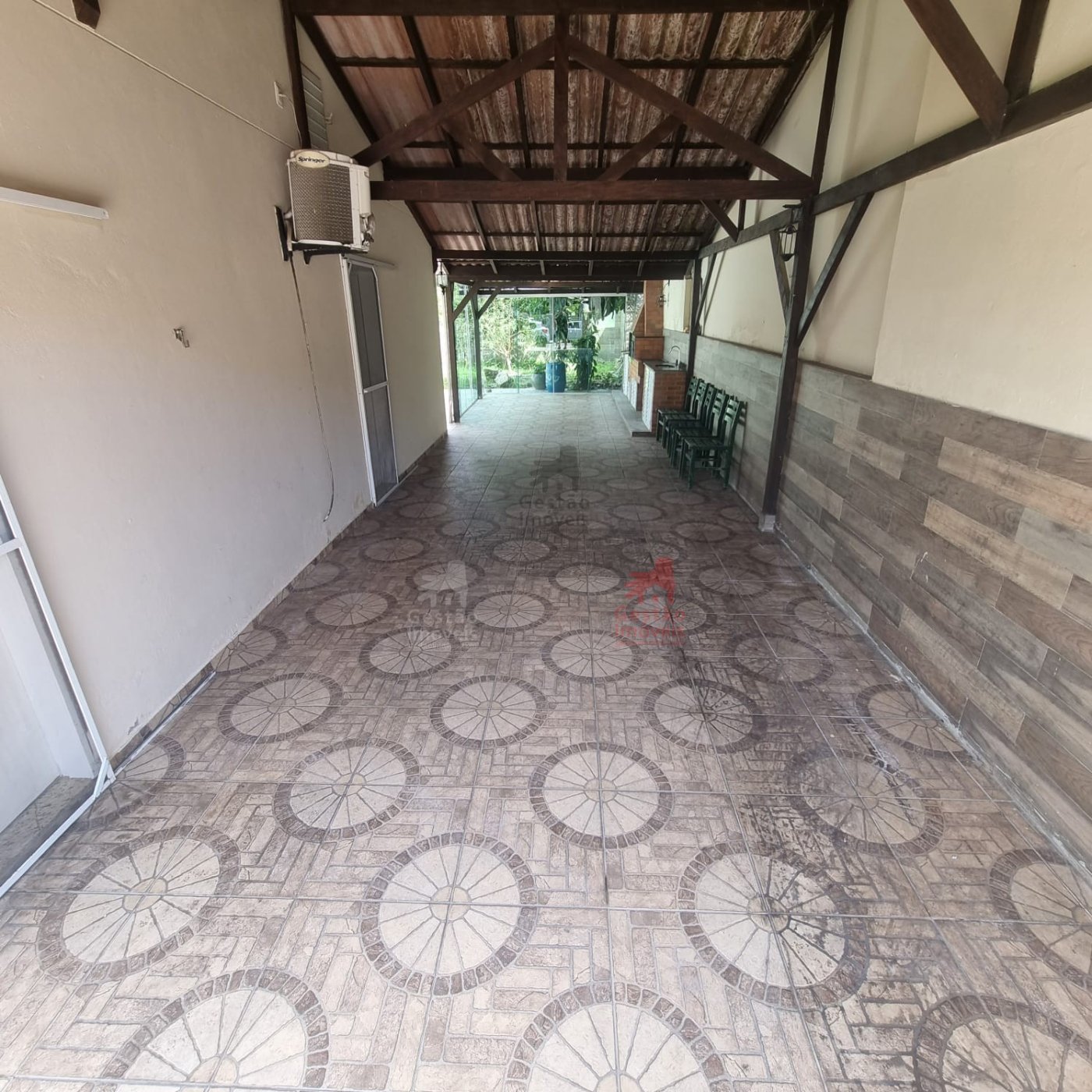 Casa 2 quartos com Piscina no Bairro Sta Regina em  Camboriú
