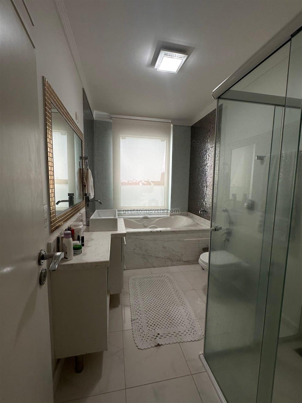 Triplex mobiliado à venda em Balneário Camboriú