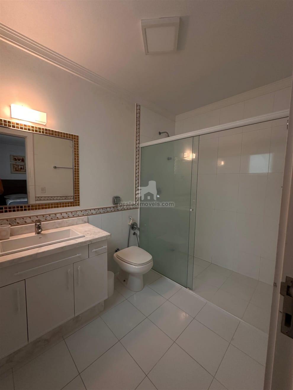 Triplex mobiliado à venda em Balneário Camboriú