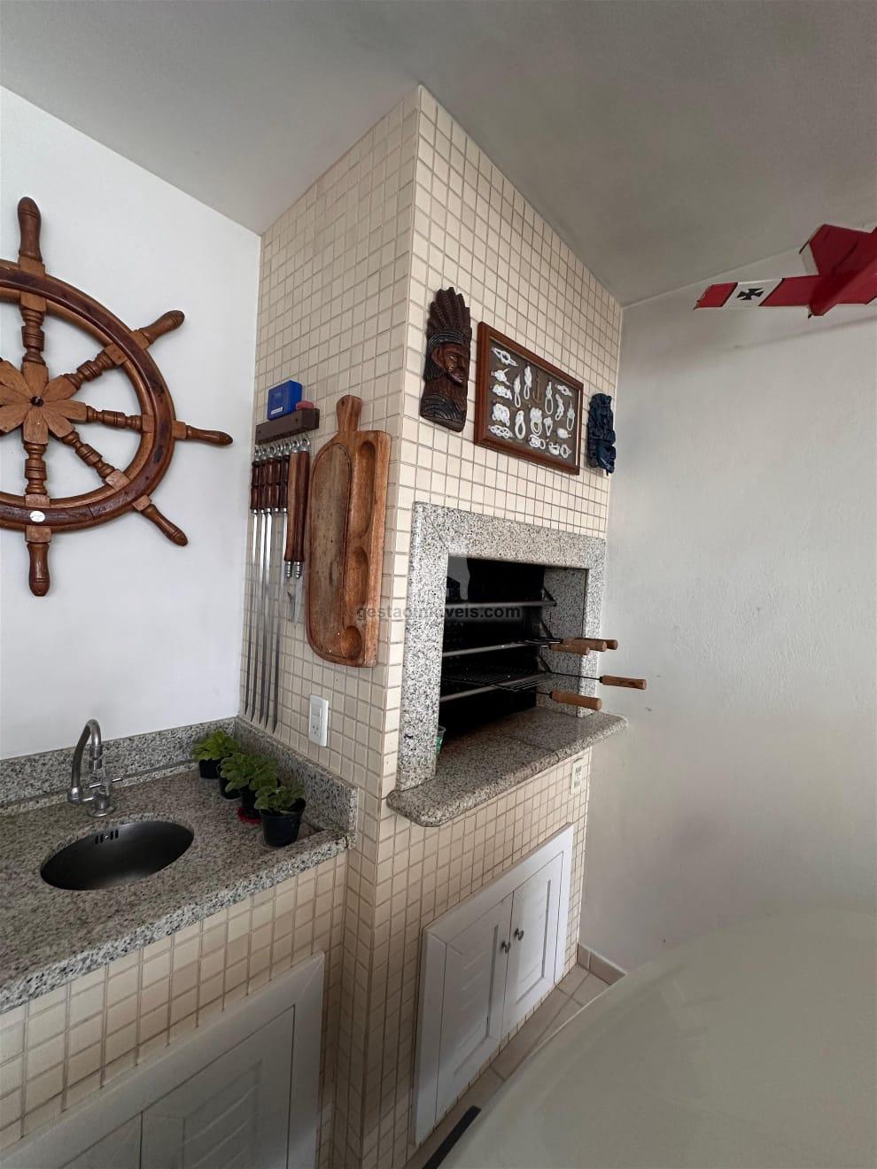 Triplex mobiliado à venda em Balneário Camboriú