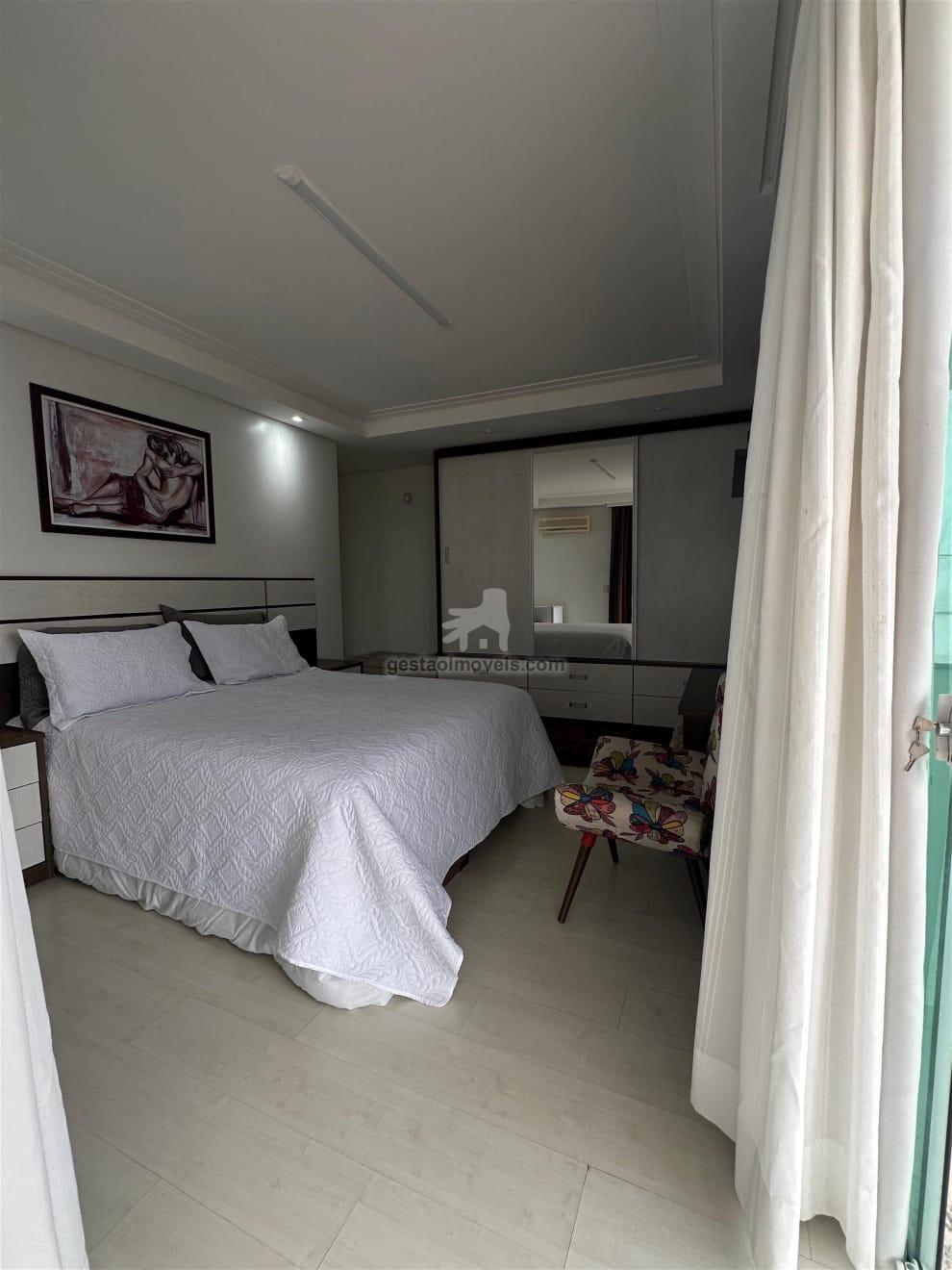 Triplex mobiliado à venda em Balneário Camboriú