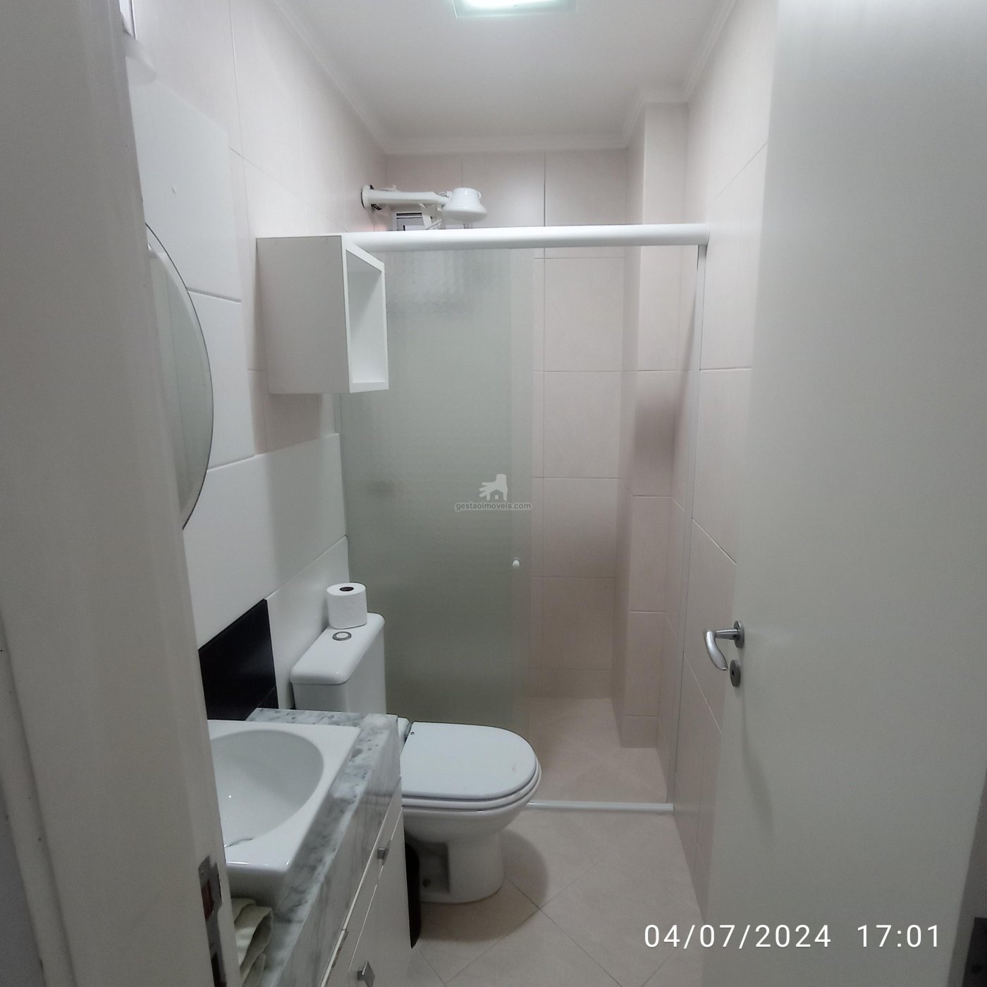 Apto com 5 quartos na quadra do mar, 2 vagas no centro-norte de BC