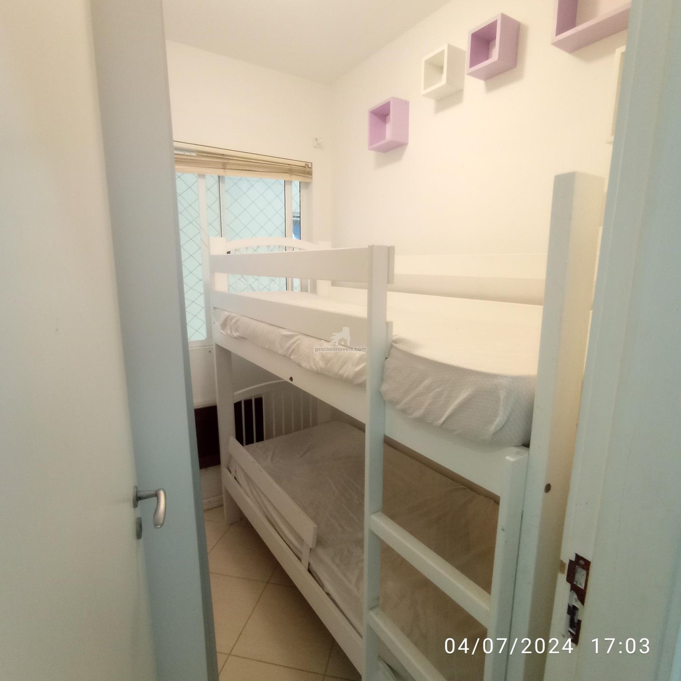 Apto com 5 quartos na quadra do mar, 2 vagas no centro-norte de BC