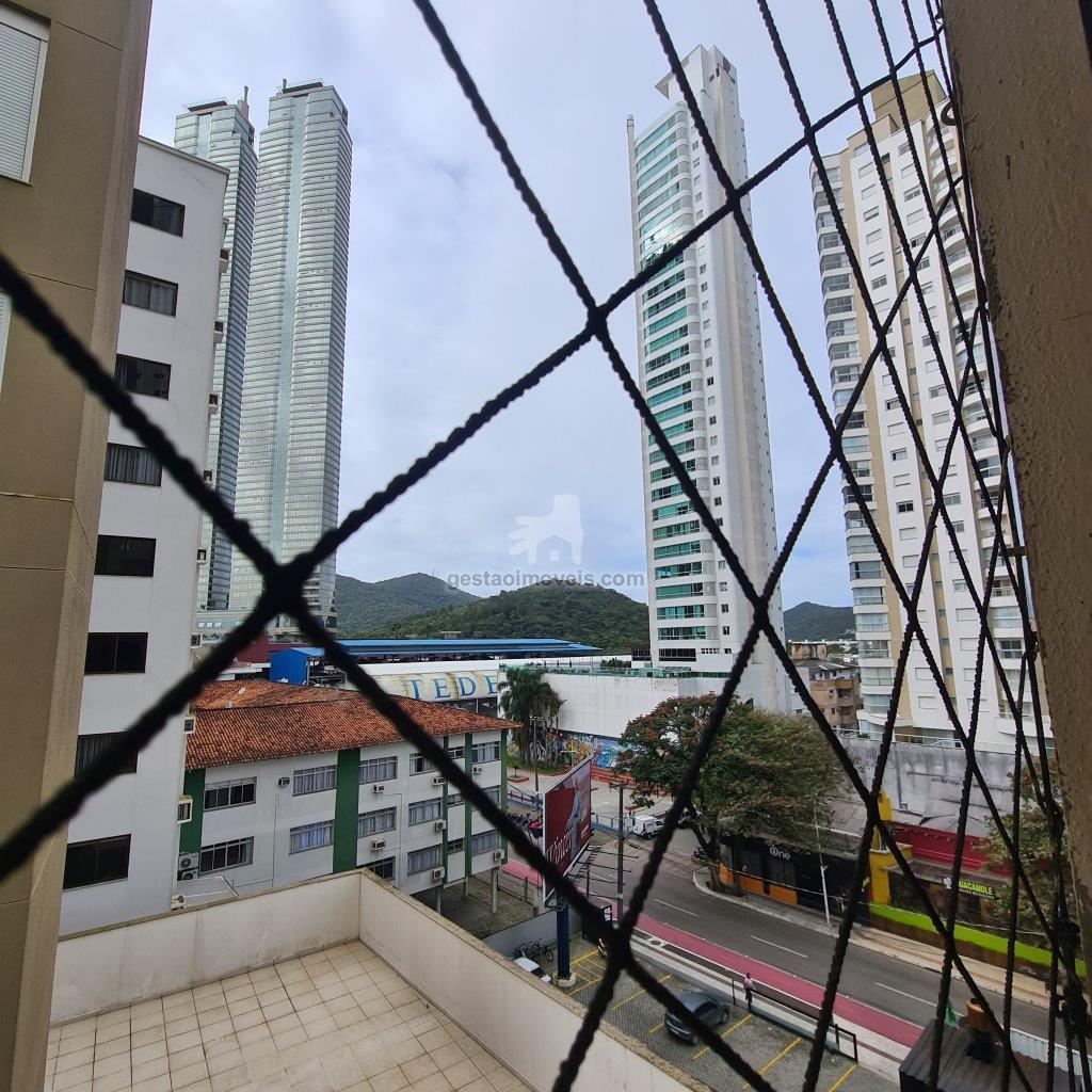 Apartamento 2 quartos a 95 metros da praia Central em Balneário Camboriú