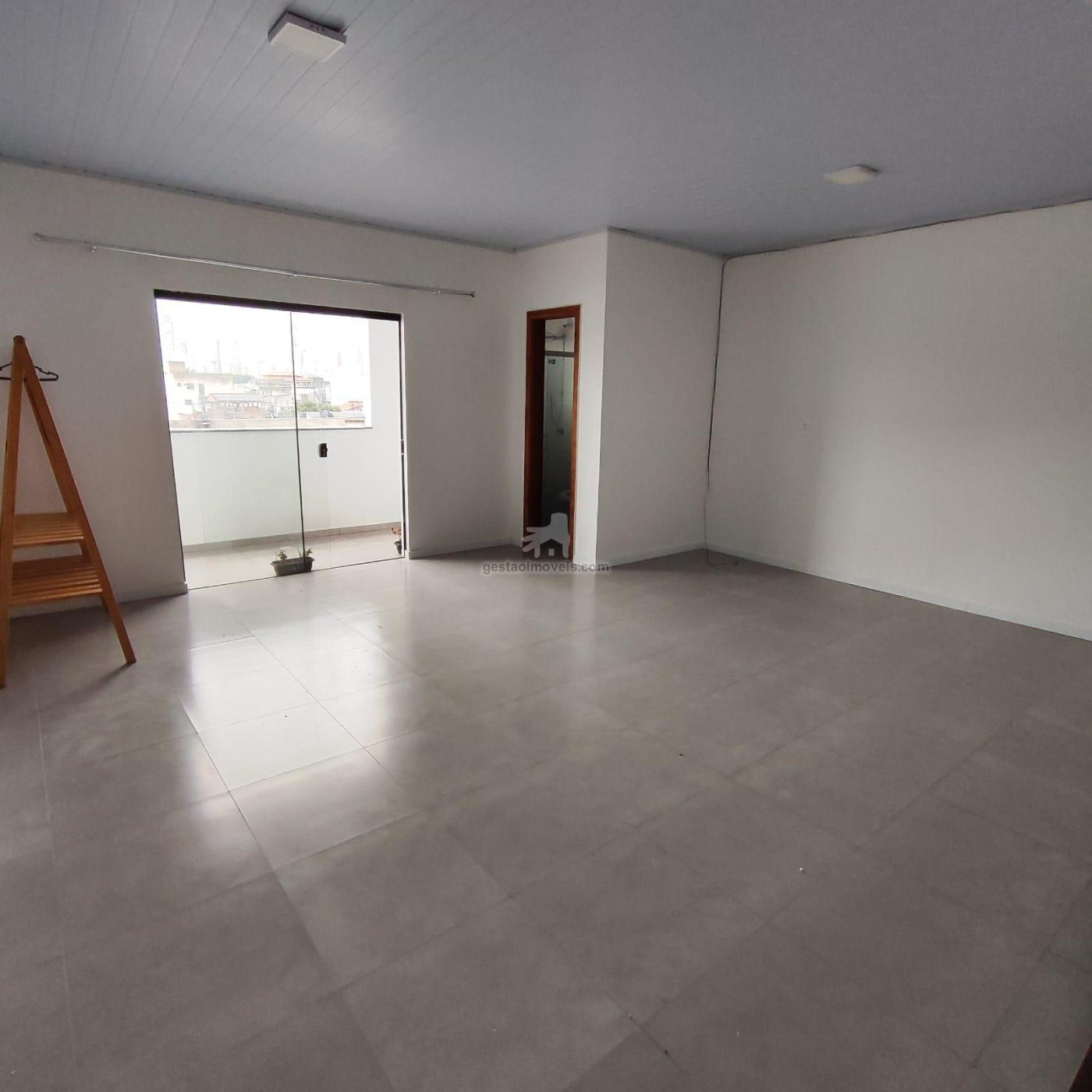 Apartamento 1 quarto para Locação Anual no bairro Municípios em Balneário Camboriú