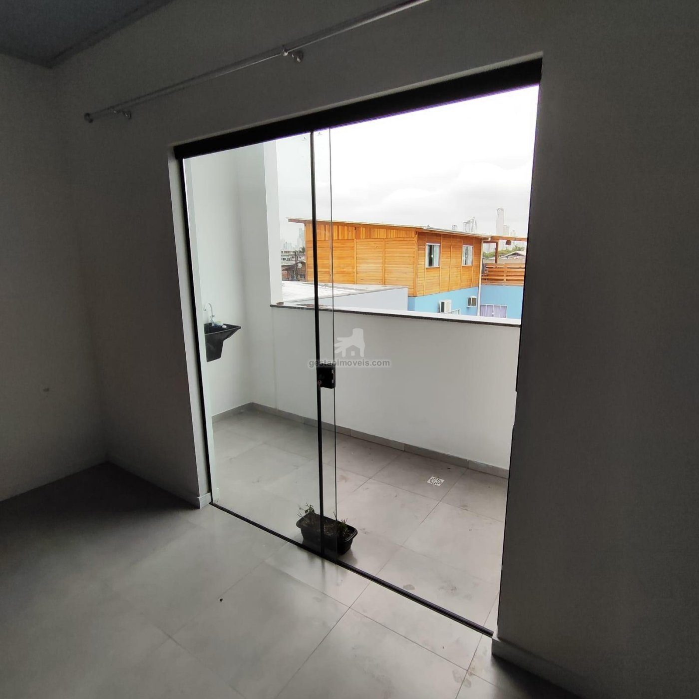 Apartamento 1 quarto para Locação Anual no bairro Municípios em Balneário Camboriú