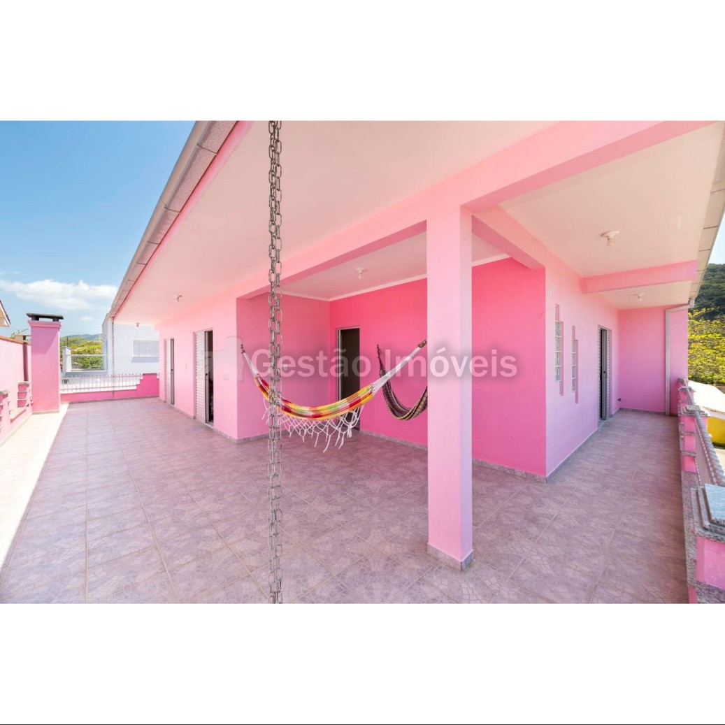 Casa 4 quartos para Venda em Bombinhas a 300m da Praia de Morrinhos