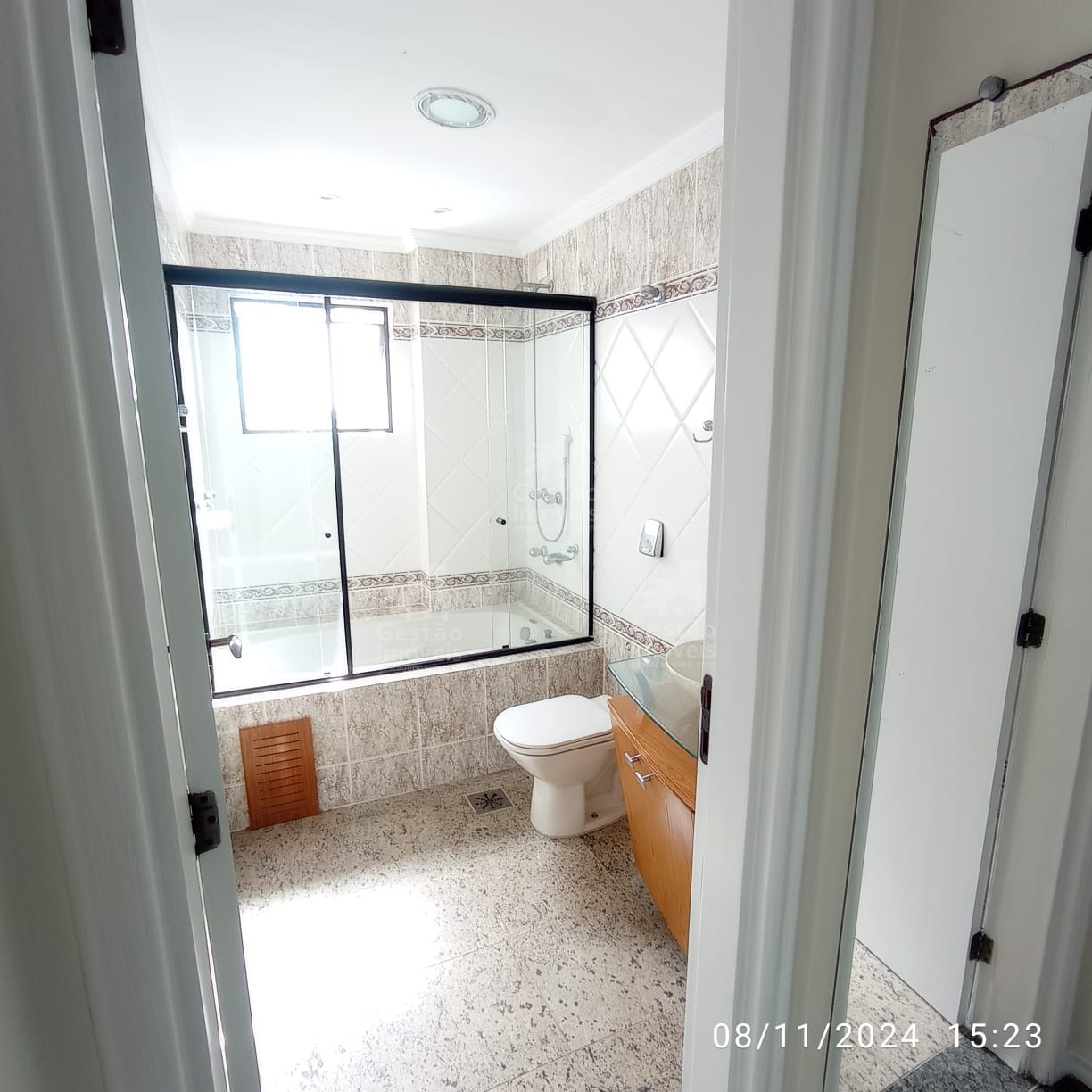 LIndo Apartamento com 3 suítes para Venda no bairro Fazenda em Itajaí