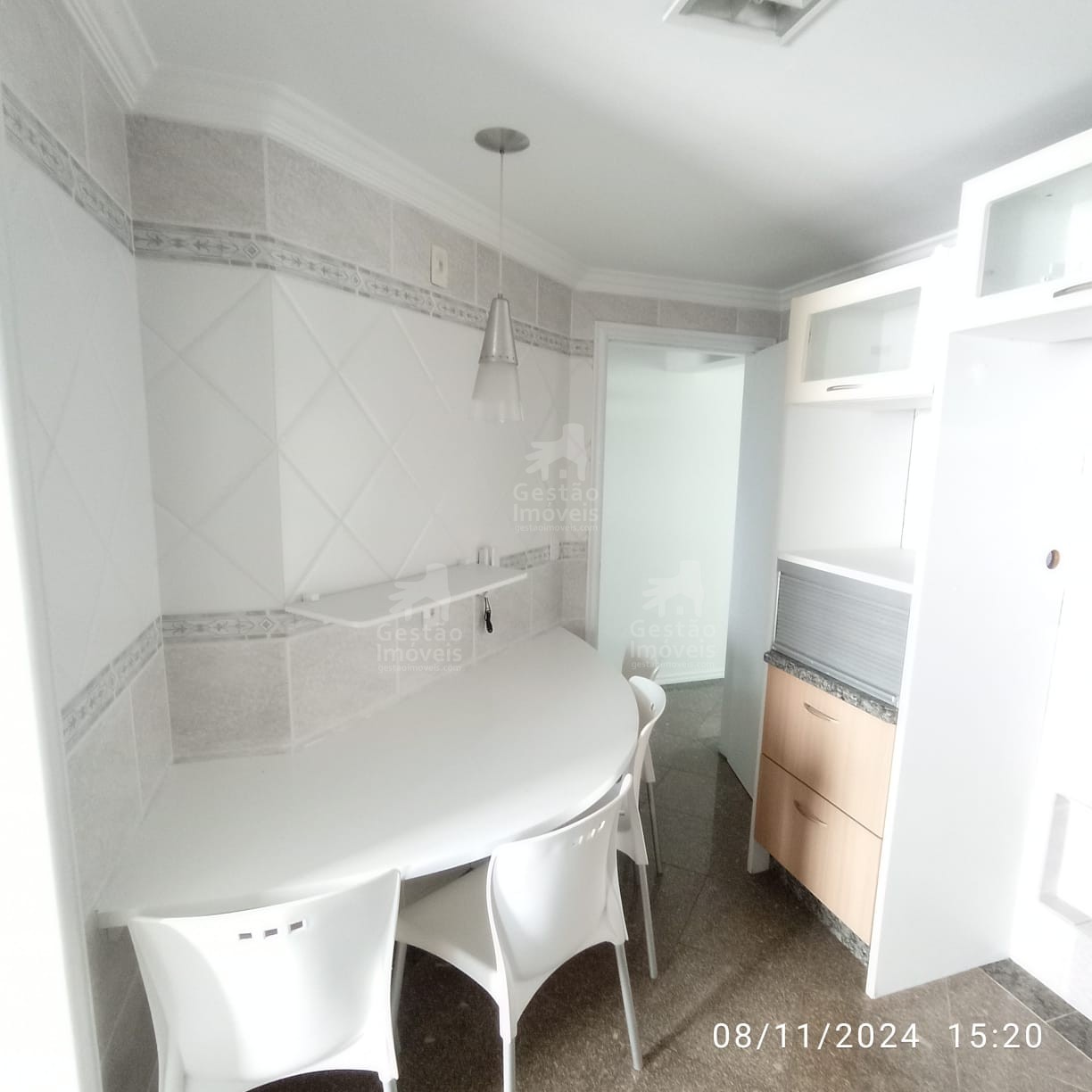 LIndo Apartamento com 3 suítes para Venda no bairro Fazenda em Itajaí
