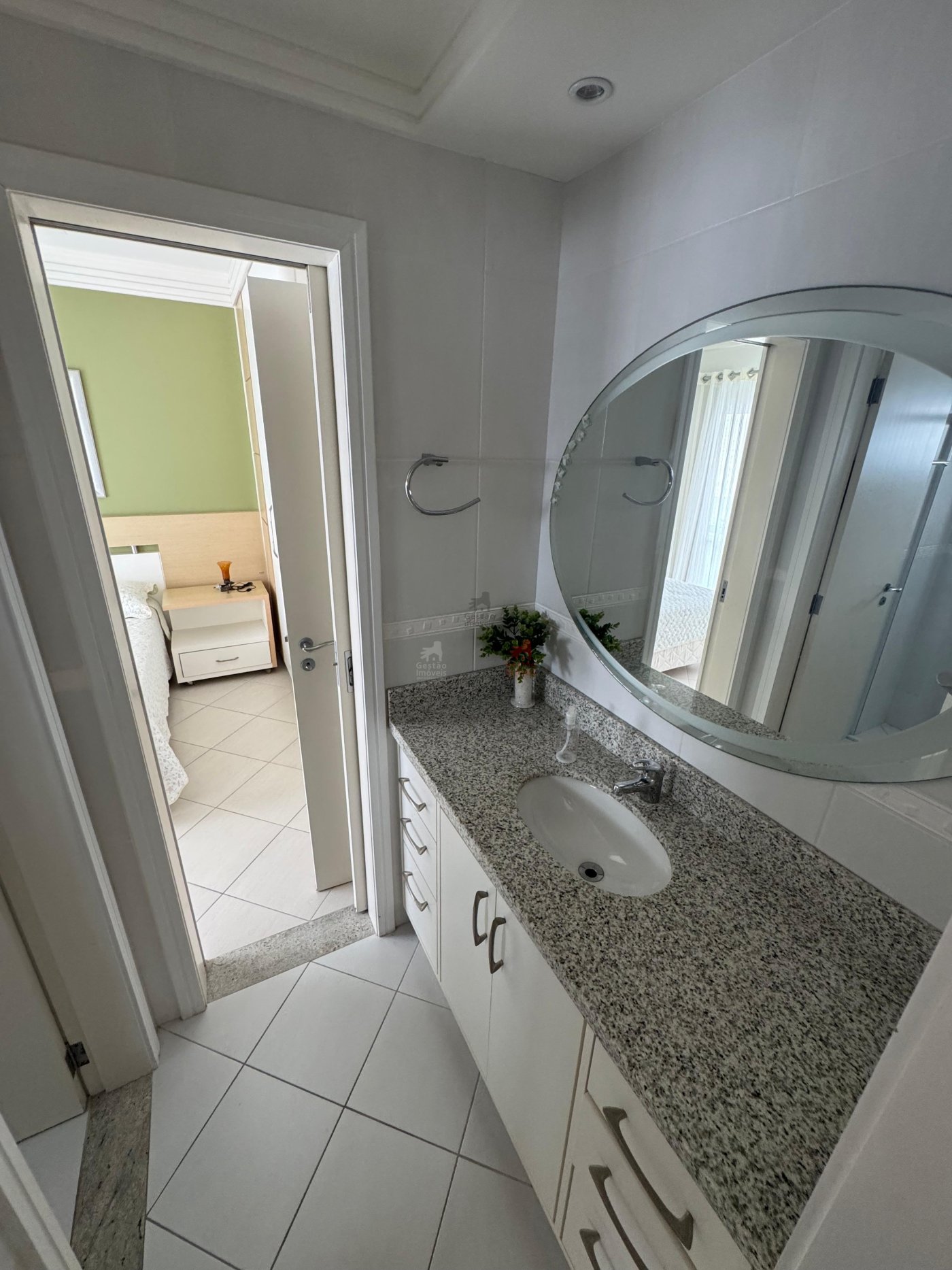 Oportunidade imperdível!! Apartamento VISTA MAR com 4 quartos para Venda em  Balneário Camboriú