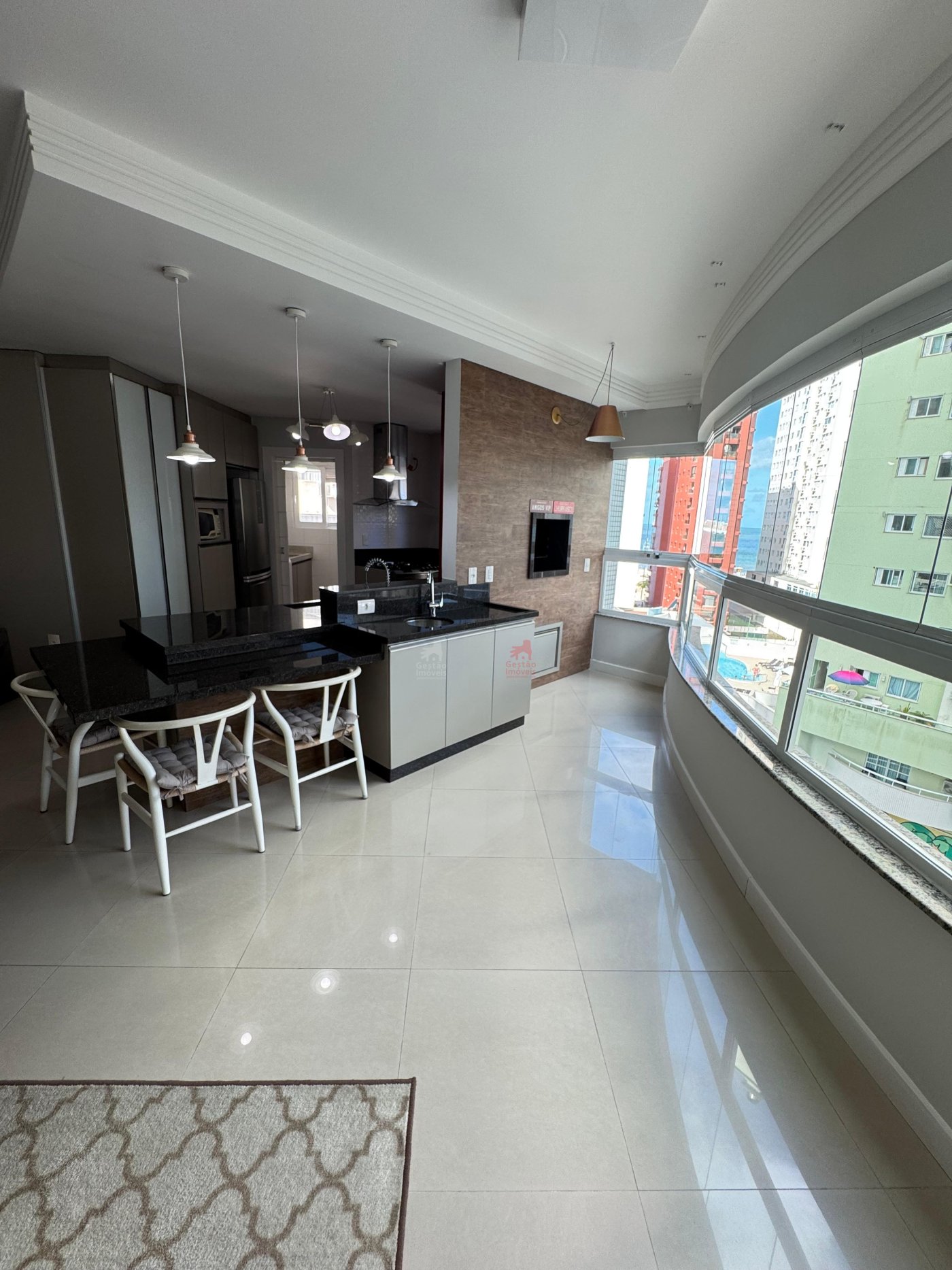Oportunidade!!! Apartamento 3 quartos Vista Mar no Centro de Balneário Camboriú 