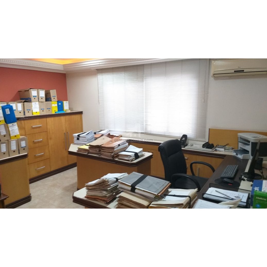 Sobrado Comercial Mobiliado no Centro de Balneário Camboriú