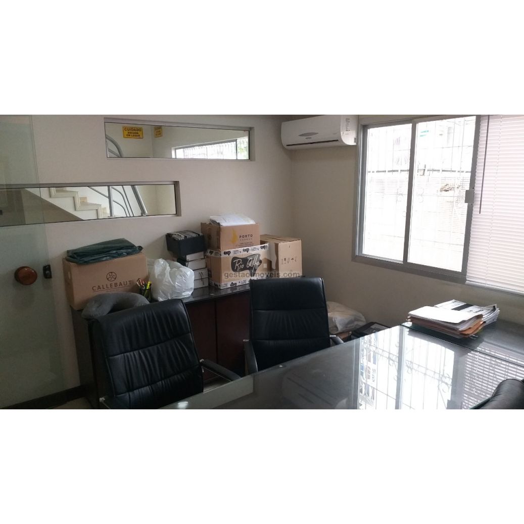 Sobrado Comercial Mobiliado no Centro de Balneário Camboriú