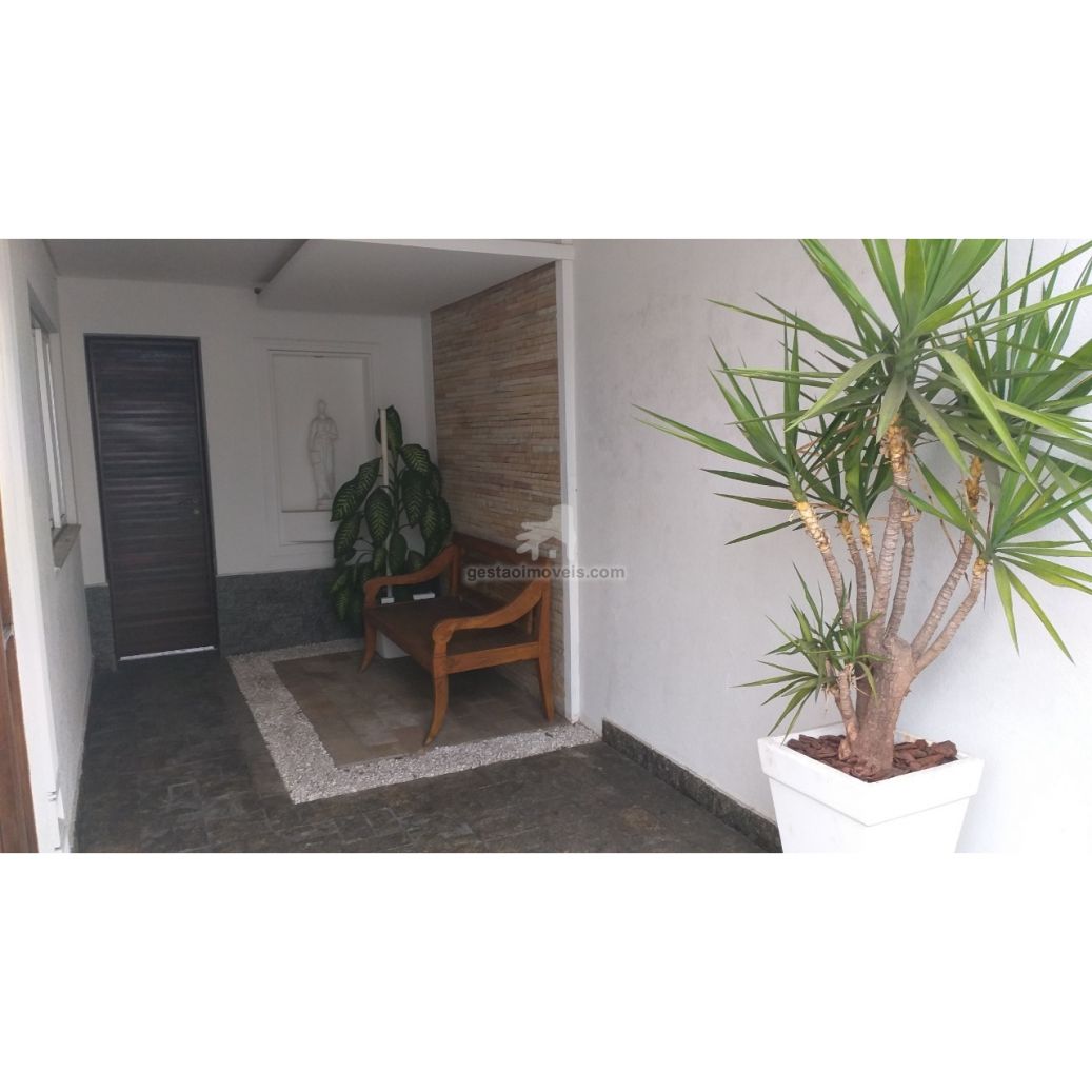 Sobrado Comercial Mobiliado no Centro de Balneário Camboriú