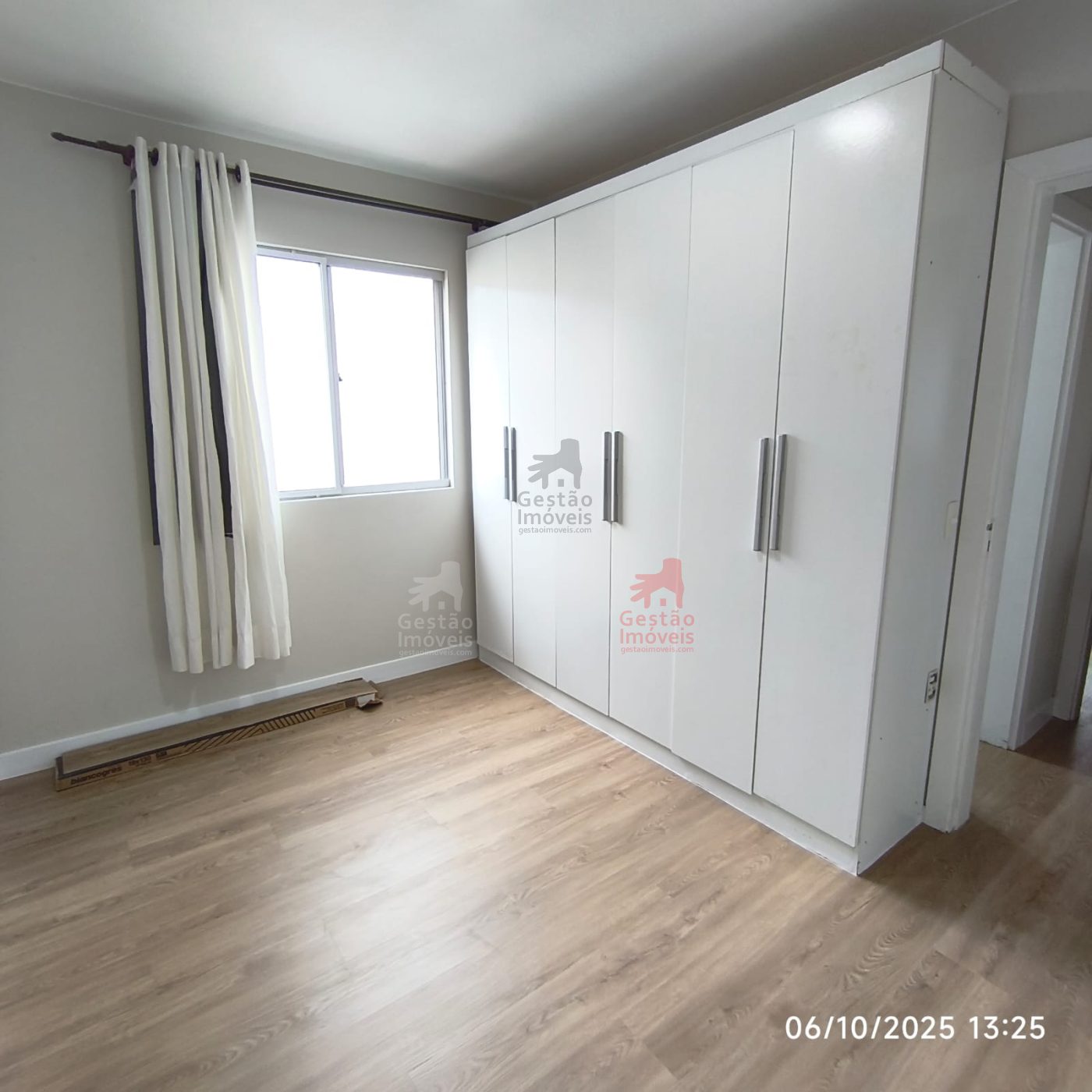 Apto Excelente, reformado, de 2 dorm, 1 vaga grande - Cedro em Camboriú 