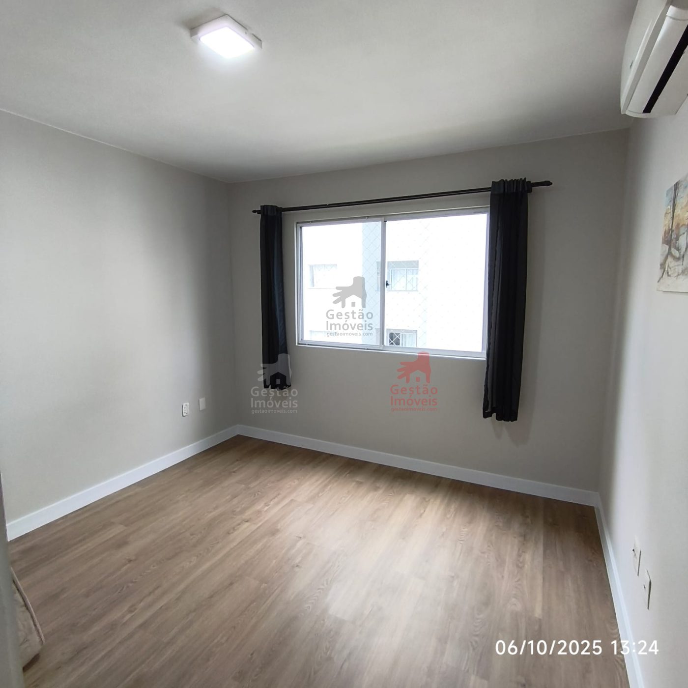 Apto Excelente, reformado, de 2 dorm, 1 vaga grande - Cedro em Camboriú 