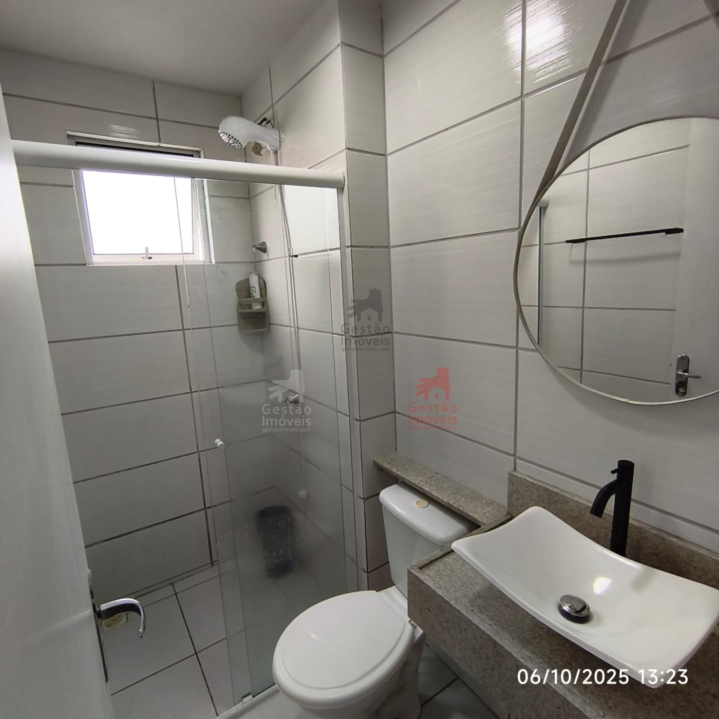Apto Excelente, reformado, de 2 dorm, 1 vaga grande - Cedro em Camboriú 