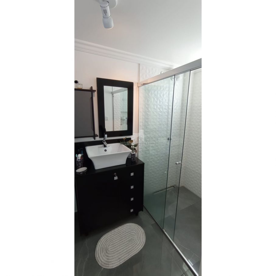 Ótimo Apartamento 3 quartos, Localizado no Centro - Quadra Mar! 