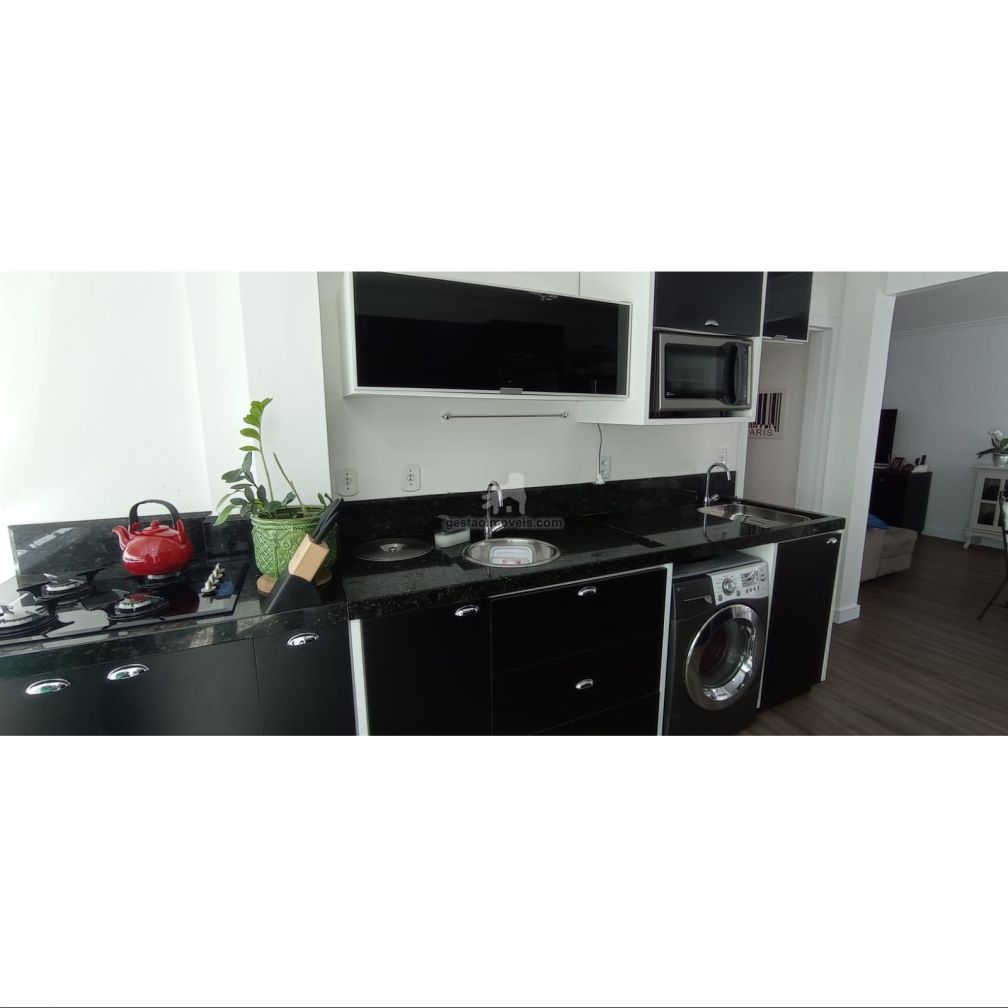 Ótimo Apartamento 3 quartos, Localizado no Centro - Quadra Mar! 