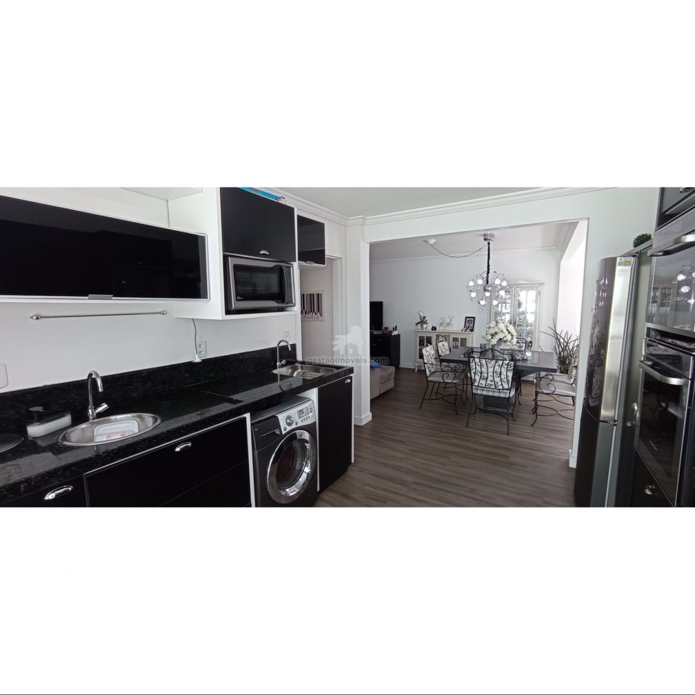 Ótimo Apartamento 3 quartos, Localizado no Centro - Quadra Mar! 