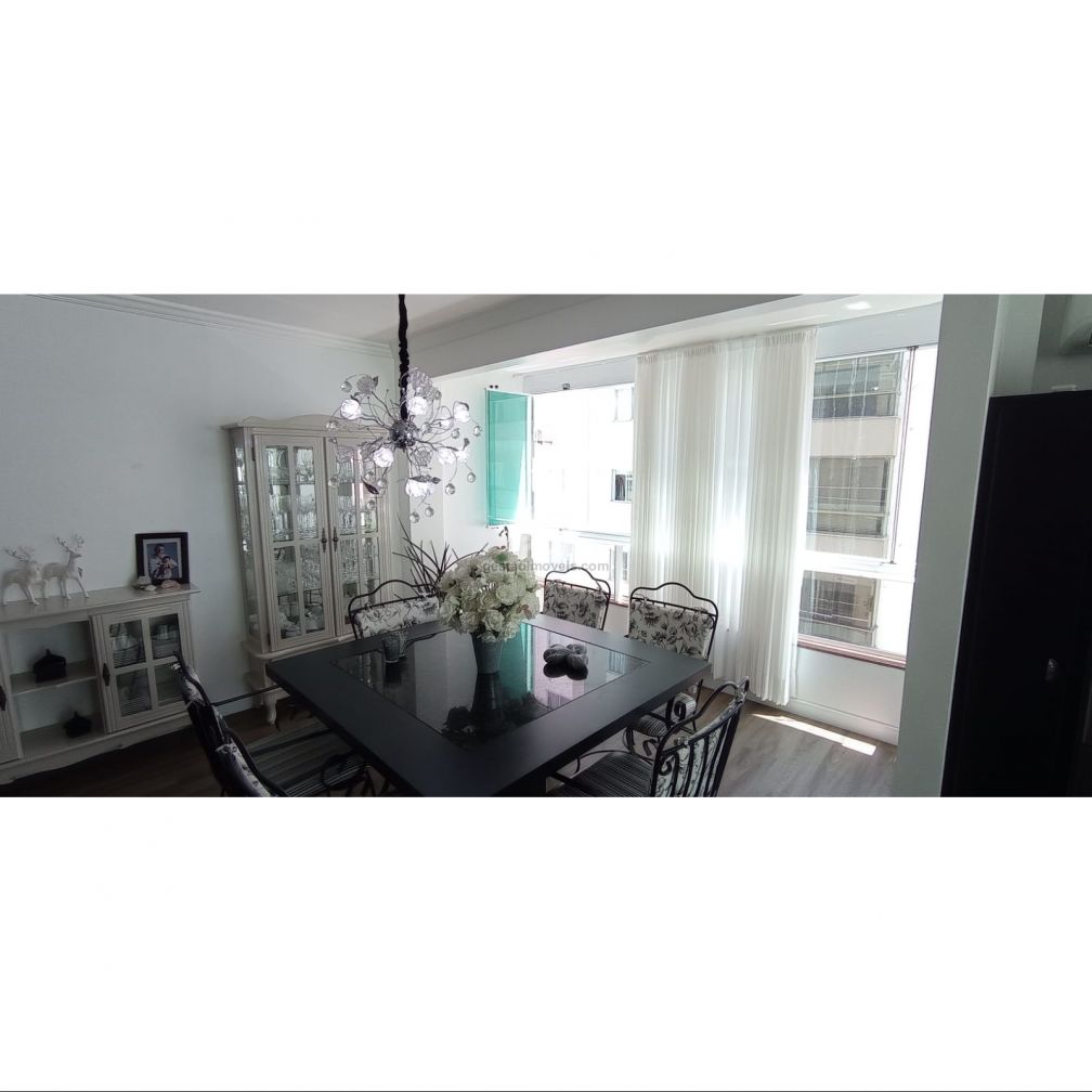 Ótimo Apartamento 3 quartos, Localizado no Centro - Quadra Mar! 